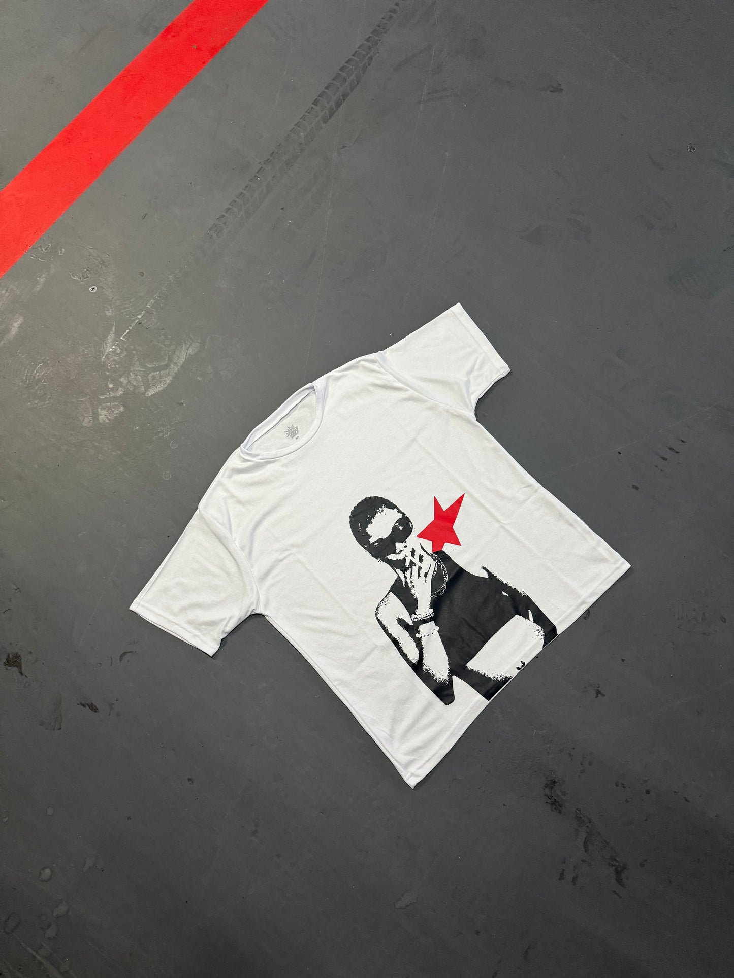 TEE RED STAR