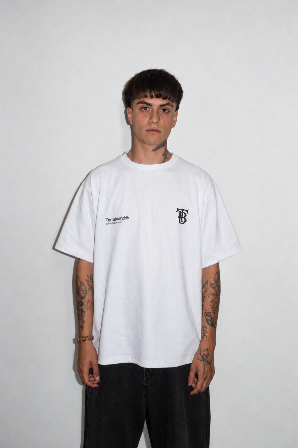 WHITE HEAVYWEIGHT TEE